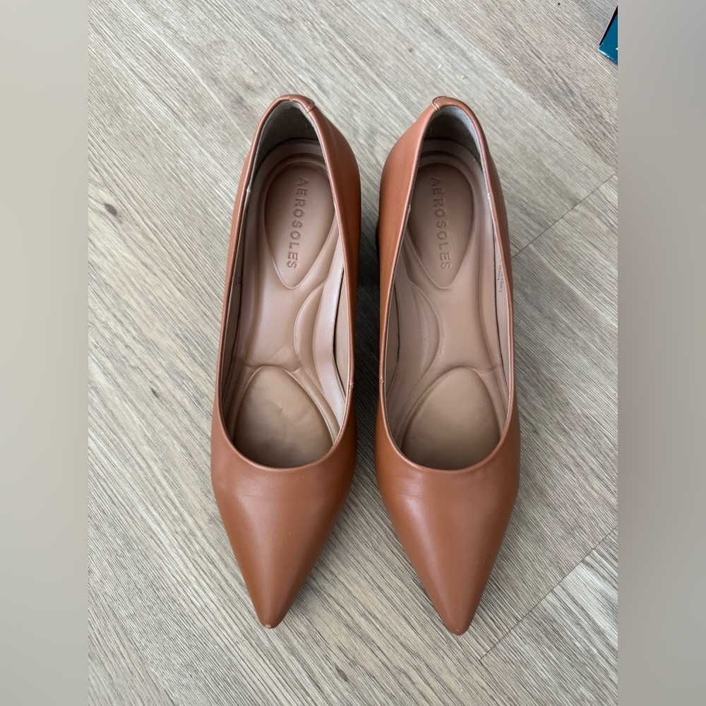 AEROSOLES Ivory Pumps in Tan - Picture 3 of 10